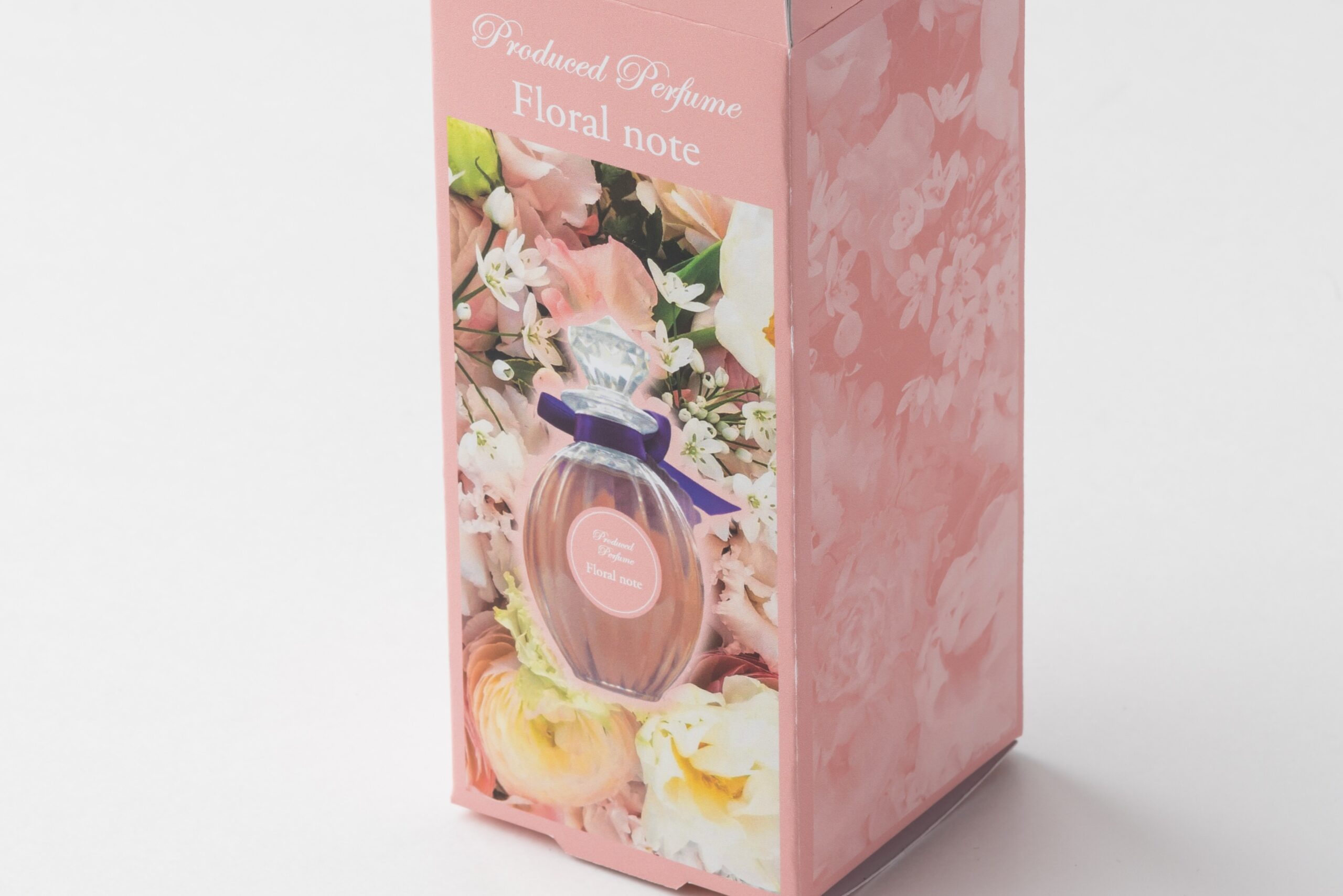 香りの成分を伺いグラフィックデザインを作成