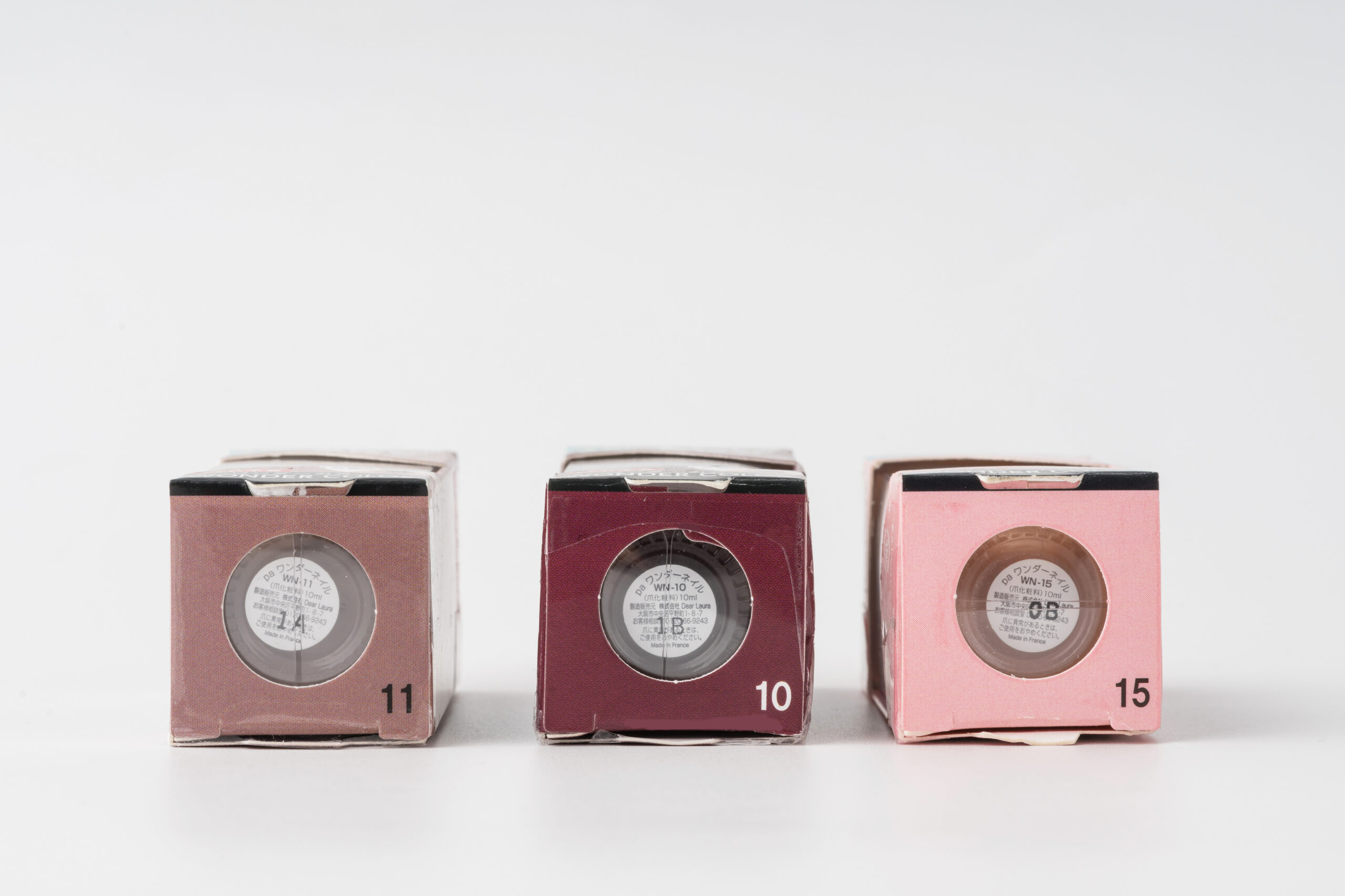 箱に入れたまま品番確認ができる下丸穴付き形状をご提案